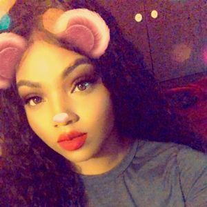 Meet your Posher, Ebony